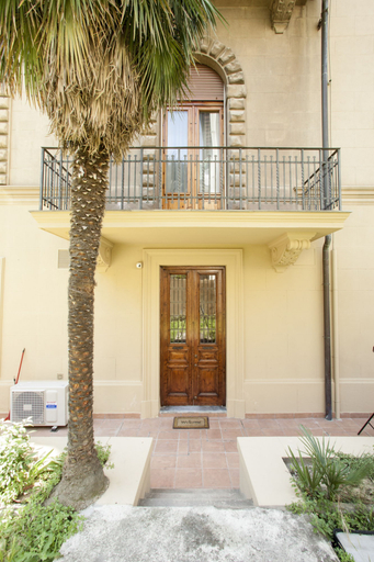 Exterior & Views 2, Palazzo Lombardo, Florence