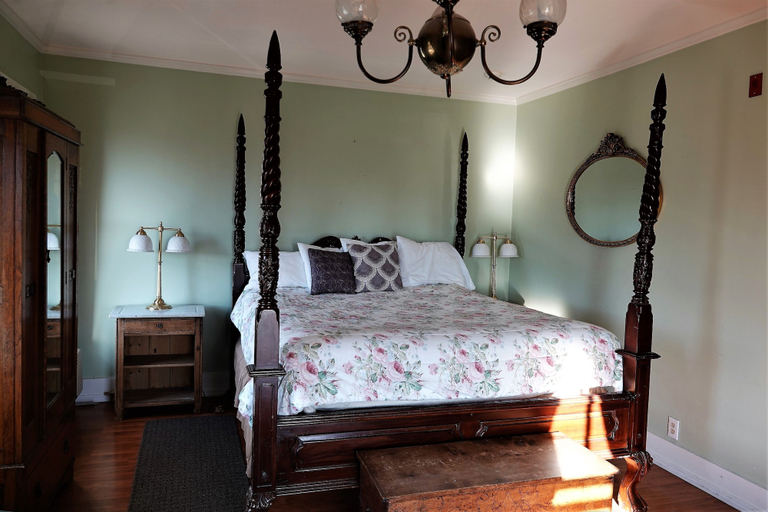 Bedroom 2, Union Hotel, Solano