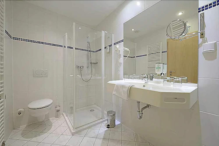 Bathroom 4, Baltic Hotel, Lübeck
