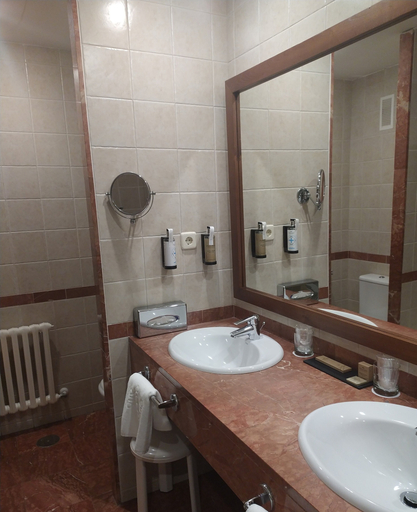 Bathroom 5, Parador De Limpias, Cantabria