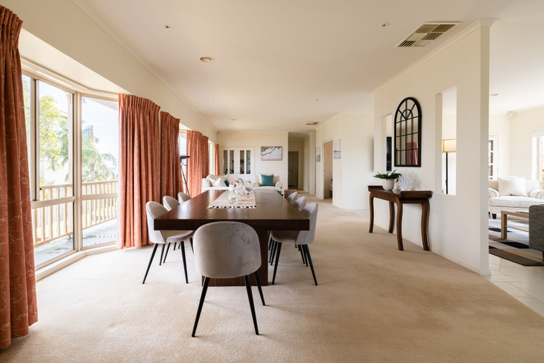 Others 5, Logooner ocean house walking to beach, Melbourne