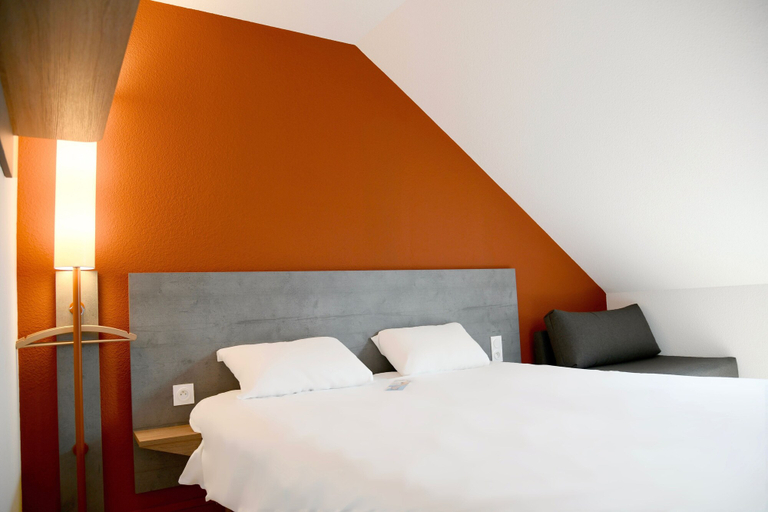 Bedroom 3, ibis budget Vannes Ploeren, Morbihan