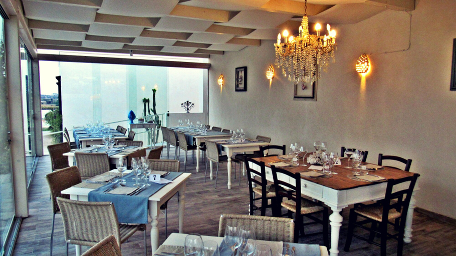 Food & Drinks 5, Scilla Maris Charming Suites-Restaurant, Syracuse