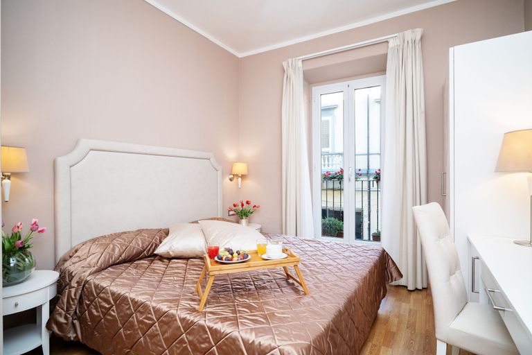 Bedroom 3, Hotel Centrale, Olbia-Tempio