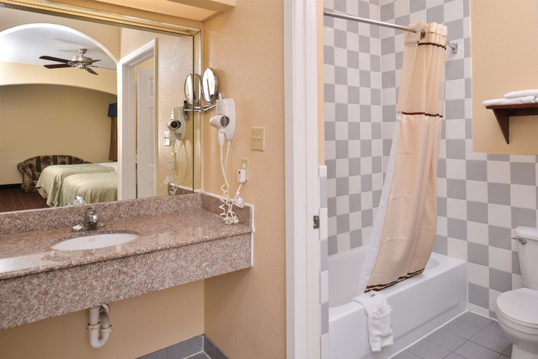 Bathroom 4, Americas Best Value Inn Baytown, Houston