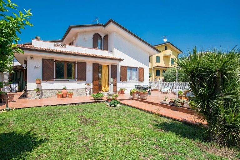 JOIVY Shared Villa Nature&relax, Lucca