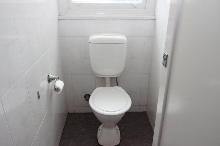 Bathroom 5, Hurstville Ritz Hotel, Sydney