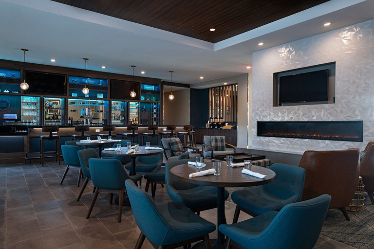 Food & Drinks 5, Four Points by Sheraton Fort Worth North, Fort Worth
