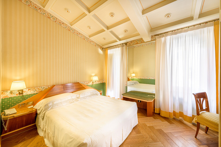 Bedroom 3, Hotel Sant' Anna, Rome