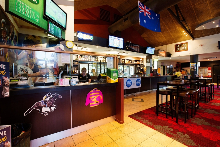 Food & Drinks 5, Glenmore Tavern, Rockhampton