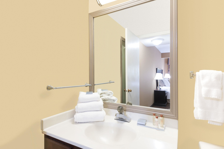 Bathroom 5, Hawthorn Extended Stay by Wyndham Dayton, Montgomery