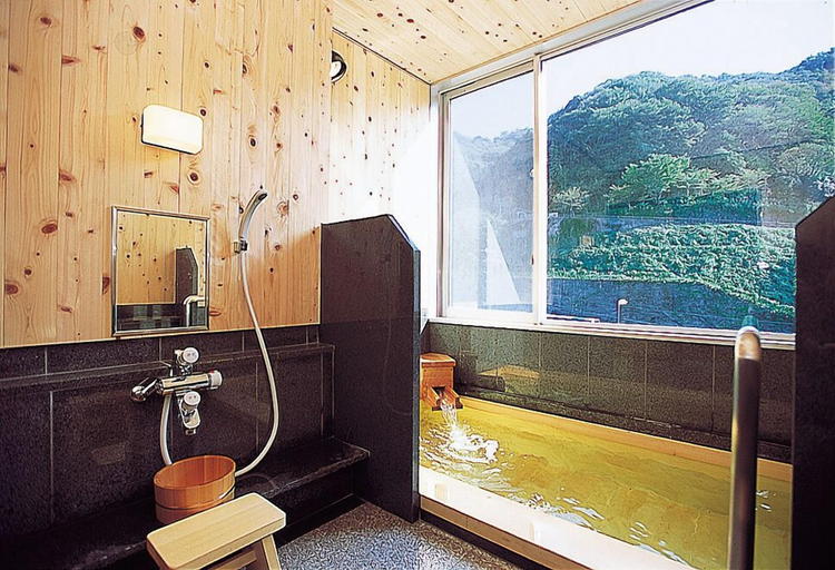 Bathroom 5, Oishiya, Ise