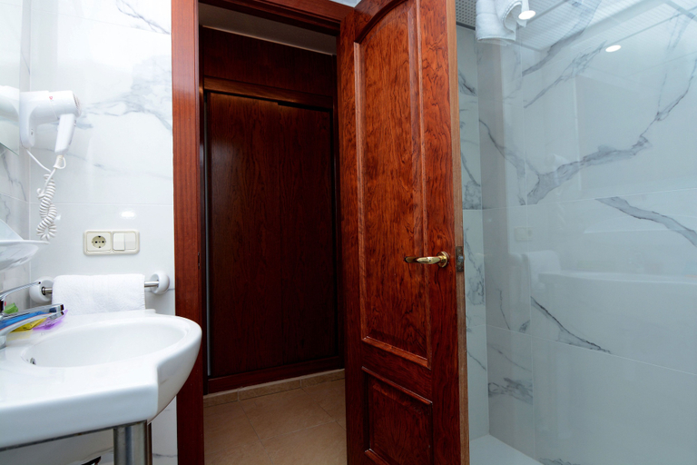 Bathroom 4, Don Ángel, Barcelona