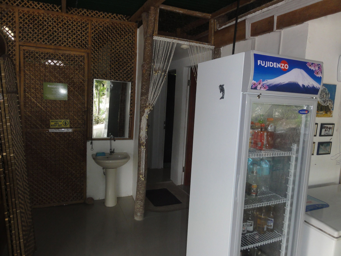 Bathroom 4, Sea Turtle House, Moalboal