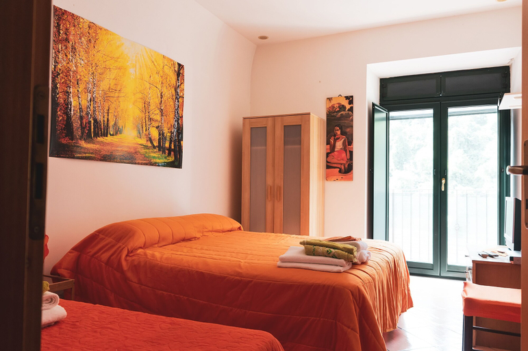 Bedroom 2, La Cascata Palazzo Pellegrino, Salerno