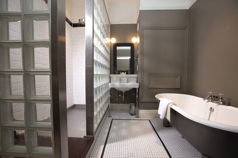 Bathroom 5, Hotel du Vin & Bistro Birmingham, Birmingham
