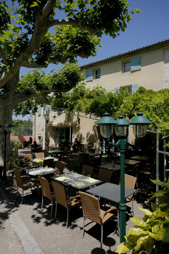 Exterior & Views 2, Hotel Restaurant La Ferme, Vaucluse