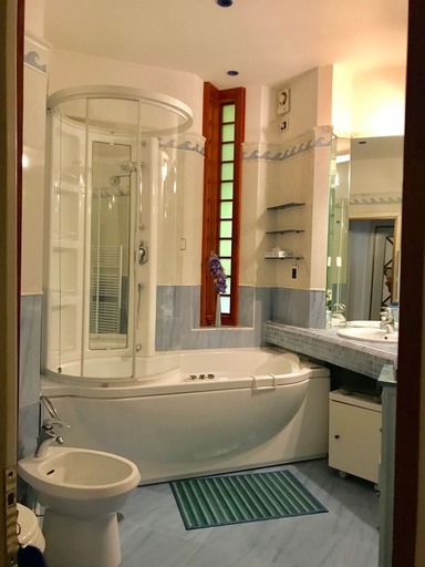 Bathroom 5, Archè, Salerno