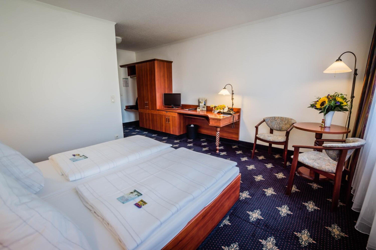 Bedroom 3, The Royal Inn Wilder Mann Annaberg, Erzgebirgskreis
