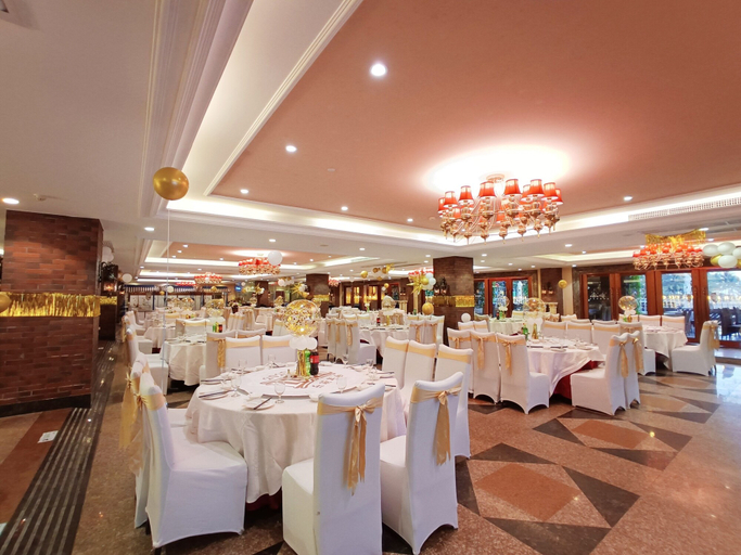 Food & Drinks 5, Wyndham Garden Wenchang Nanguo, Hainan