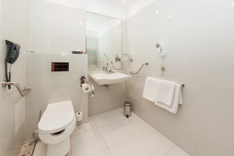 Bathroom 2, Qubus Hotel Bydgoszcz, Bydgoszcz City