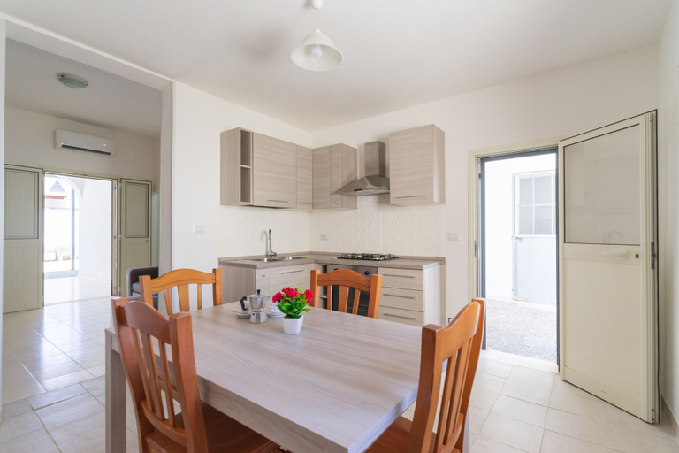 Private kitchen 4, 2438 Villino Sunny by Barbarhouse, Lecce