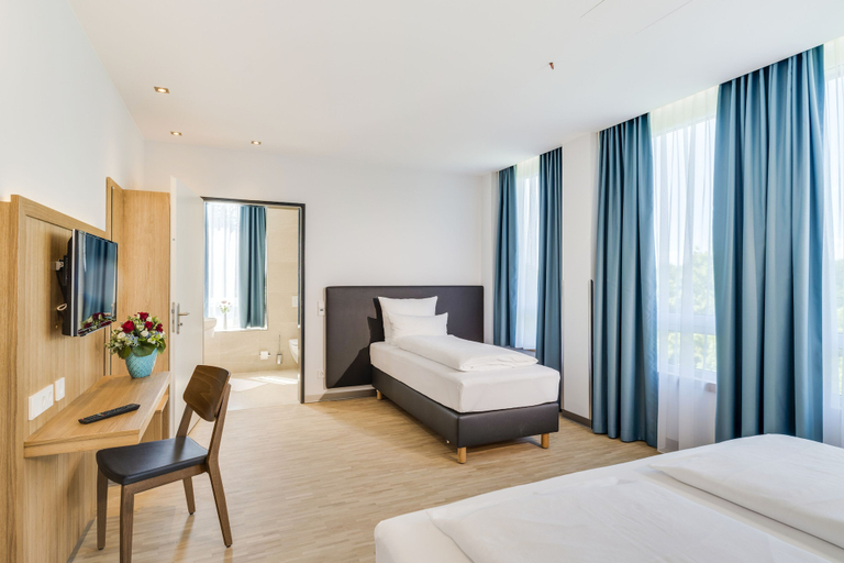 Bedroom 4, Hotel‑Etage Apfelrot managed by Hotel Apfelbaum, Erding