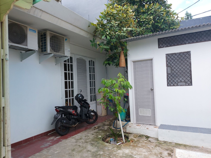 Exterior & Views 2, Eiffel Residence Tarakan - Female Only, Central Jakarta