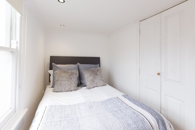 Bedroom 2, Paddington Apartments by Allô Housing, London
