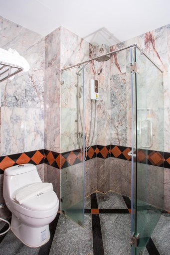 Bathroom 4, Triple B Boutique Residence, Si Racha