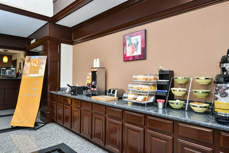 Food & Drinks 5, Quality Inn & Suites Waco North, McLennan