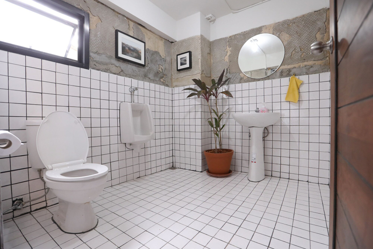 Bathroom 3, Apartment45 Hostel - Adults Only, Yannawa