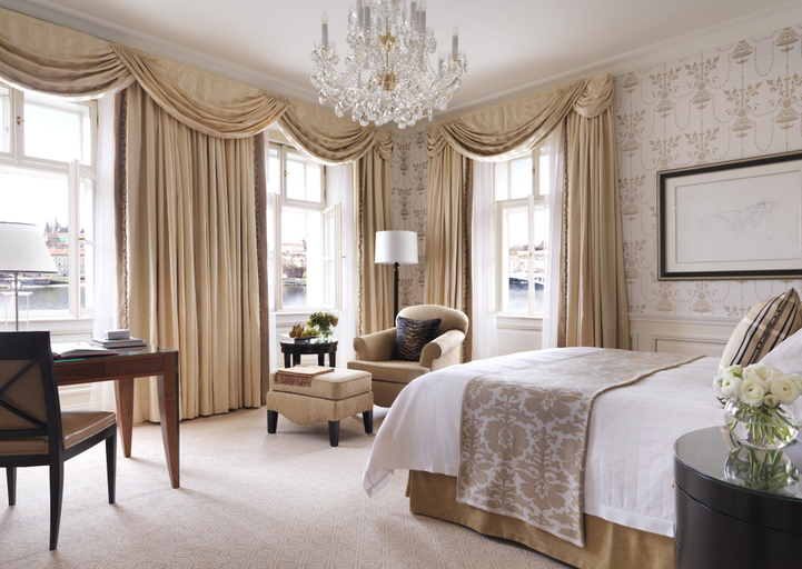 Bedroom 3, Four Seasons Hotel Prague, Praha 1