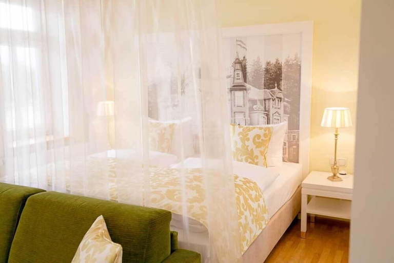 Bedroom 4, Café & Hotel Daheim, Hildburghausen