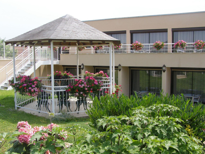 Exterior & Views 2, Hostellerie du Mont Aimé, Marne