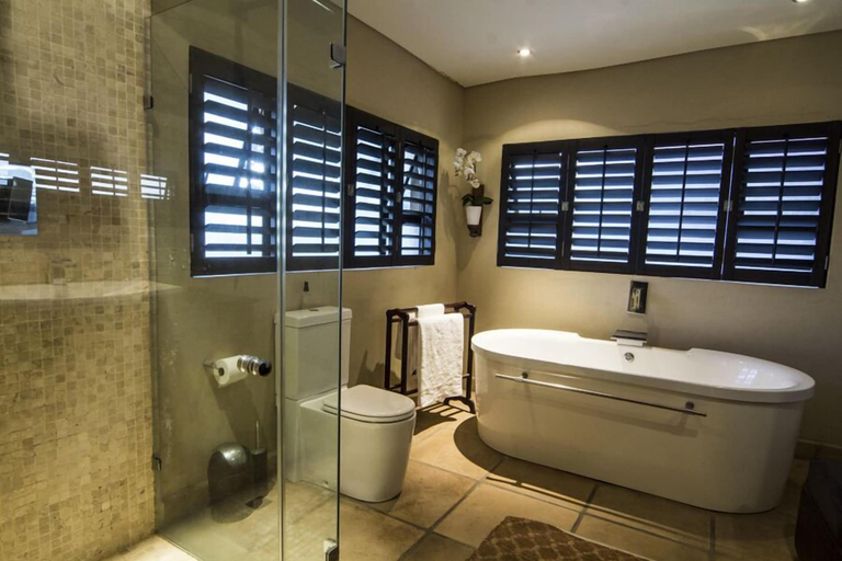 Bathroom 5, Cowrie Cove Guest House, eThekwini