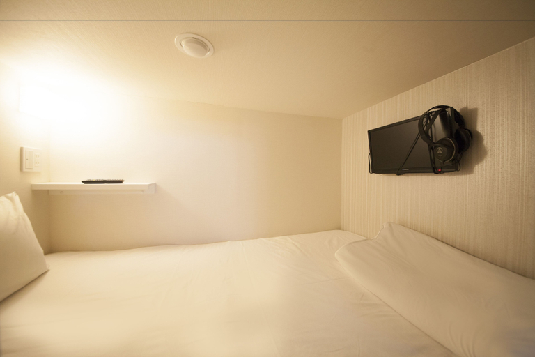 Bedroom 4, Ueno Station Hostel Oriental 1 - Caters to Men, Taitō