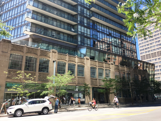Exterior & Views 2, Altitude Suites Bay Street by Teristo Group, Toronto