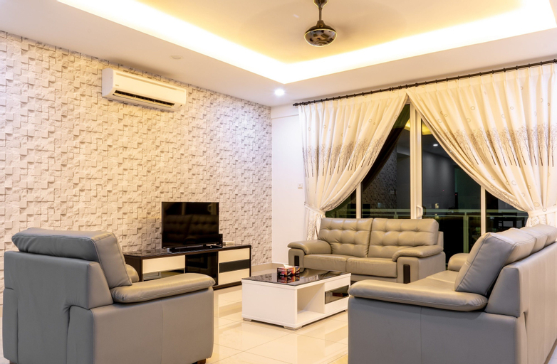 Meridian Sunset Suite by D Imperio, Barat Daya