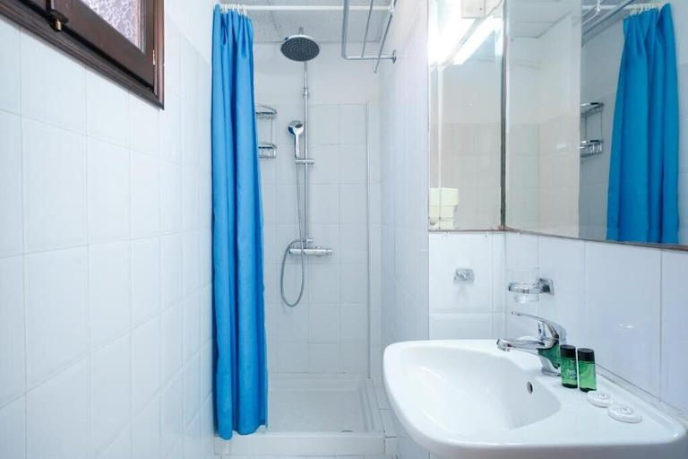 Bathroom 3, Kamelia & Semeli Hotel, East Macedonia and Thrace