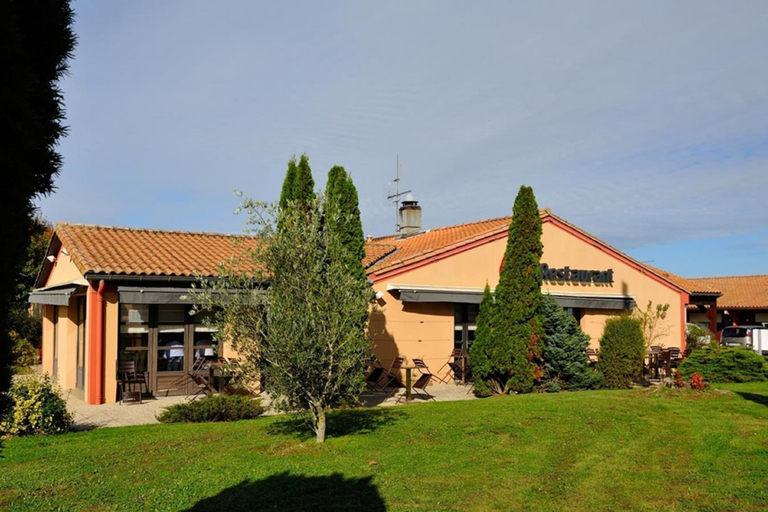 Exterior & Views 2, Kyriad Niort - La Creche, Charente-Maritime