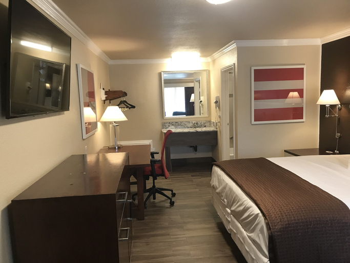 Bedroom 3, Abby's Anaheimer Inn, Orange