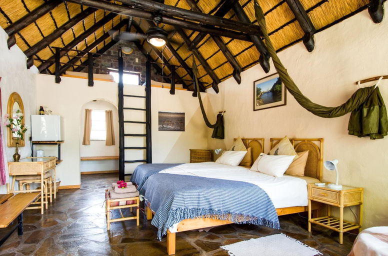 Bedroom 3, Etusis Lodge, Karibib