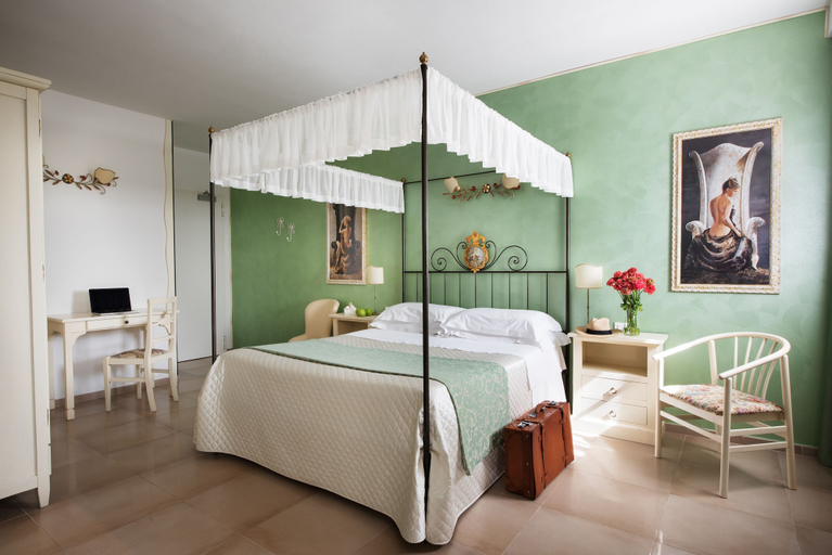 Bedroom 3, Hotel Corsignano, Siena