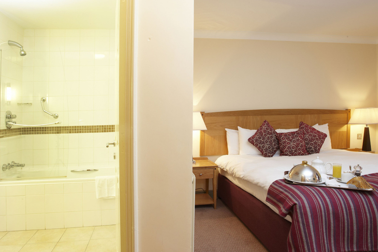 Bedroom 2, The Kingfisher Bedford, Bedfordshire