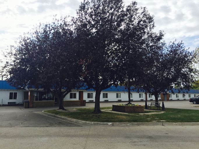 Exterior & Views 2, StayInn - Grand Forks, Grand Forks