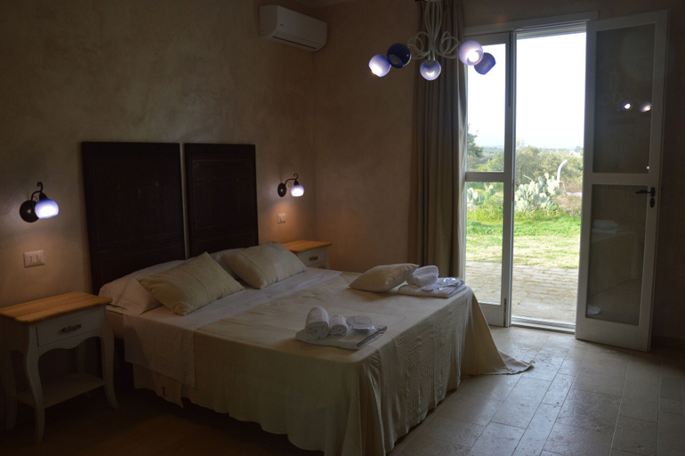 Bedroom 3, TerraMater, Syracuse