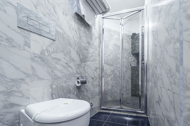 Bathroom 4, Hotel Villa Romeo, Catania