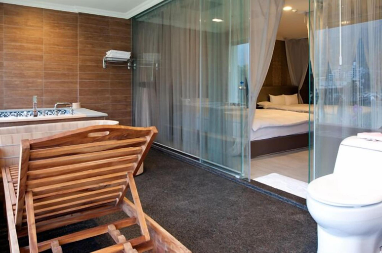 Bathroom 4, Lakeside Resort Hotel, Nantou