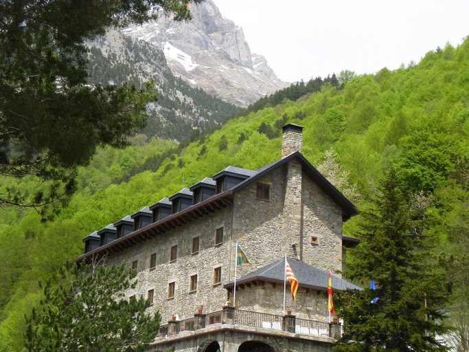 Exterior & Views 2, Parador De Bielsa, Huesca